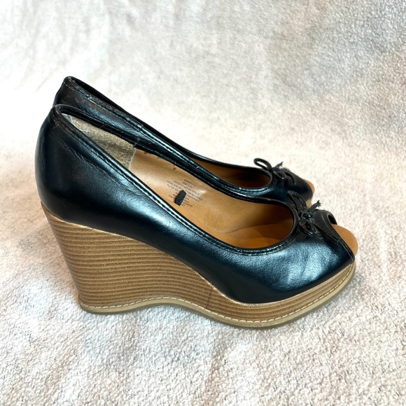 Old Navy Open Toe Wedge Heels-Women’s Size 6 - Picture 3 of 8
